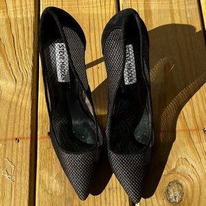 STEVE MADDEN Darling Fishnet Pumps